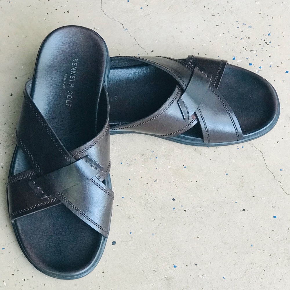 KENNETH COLE Lite-N-Up Leather Sandal - Picture 9 of 10